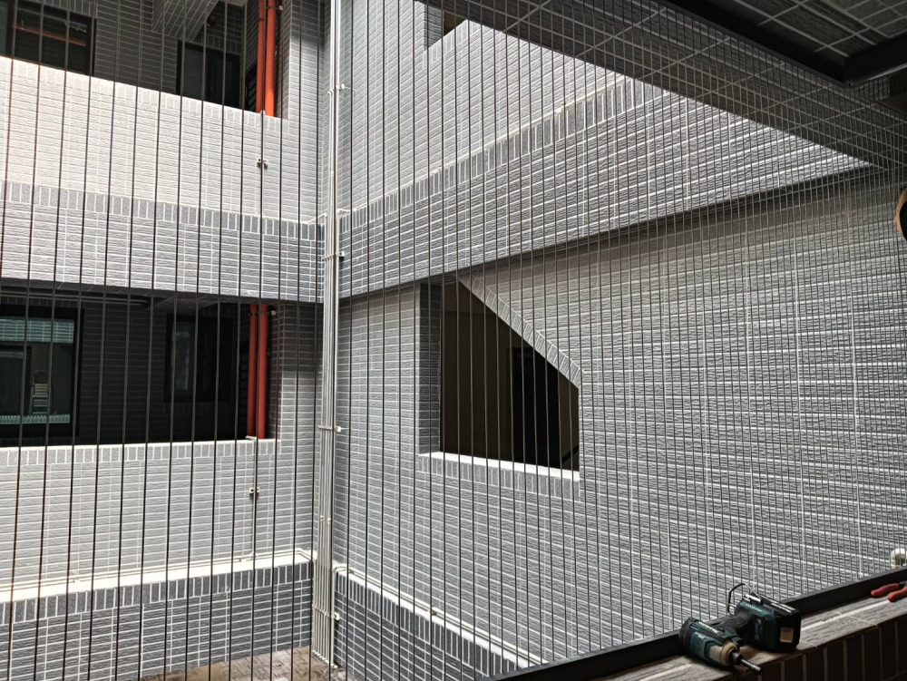 防寵｜線材間距２.５公分