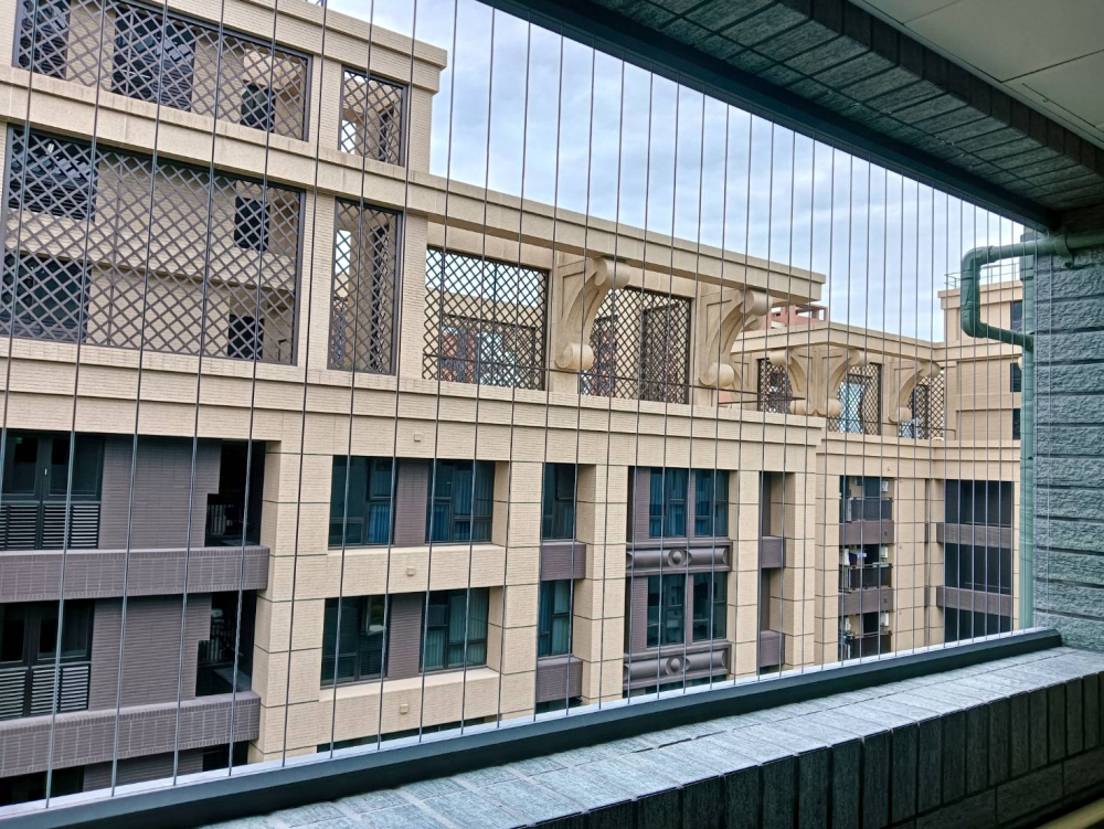 防墜｜線材間距５公分